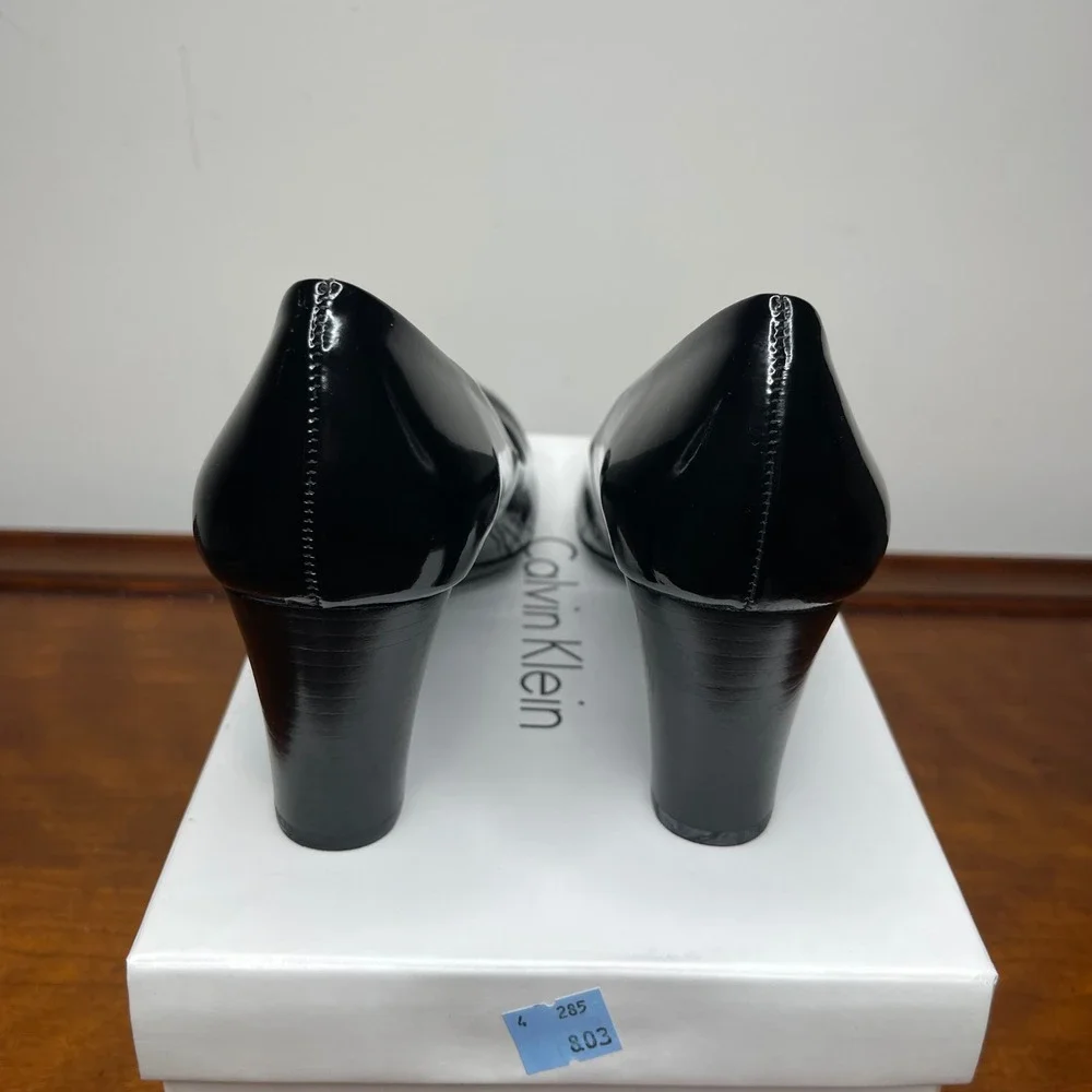 Calvin Klein Babe Black Patent Leather Round Toe Block High Heel Pumps Womens 7M
